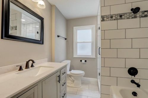 9332 Burleigh St, Milwaukee WI  53222-3550 exterior