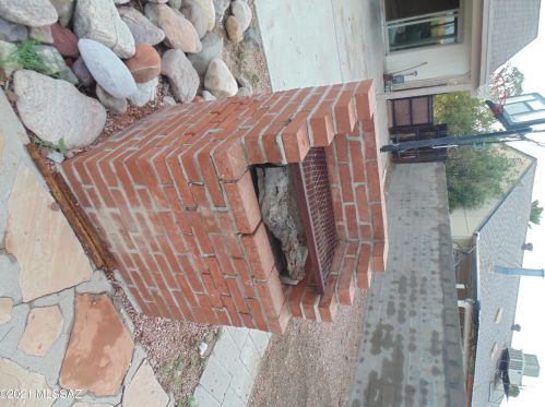 10600 Breckinridge Dr, Tucson AZ 85730-5018 exterior