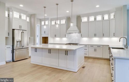 920 Darton Dr, Alexandria VA 22308-2021 exterior