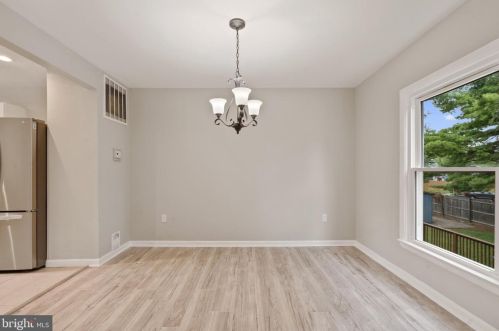 5207 Dover Pl, Alexandria VA 22311-1204 exterior