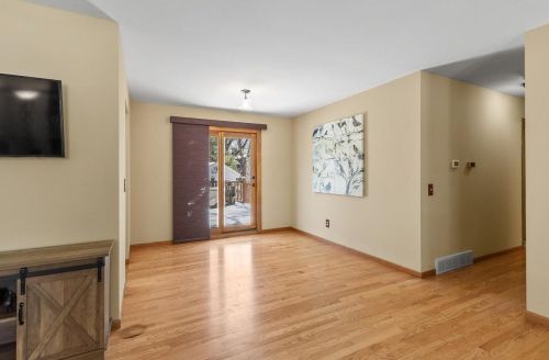 1605 Tarragon Dr, Madison WI  53716-1858 exterior