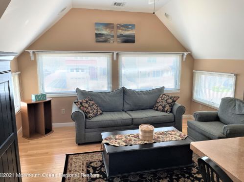 100 Vance Ave, Lavallette NJ 08735-2239 exterior