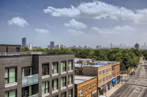 4420 Clark St, Chicago IL 60640-7584 exterior