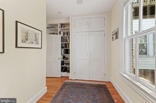 709 Capitol St, Washington DC 20003-1711 exterior