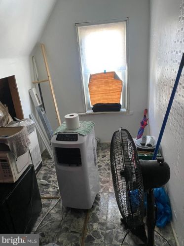 2261 37 St, Camden NJ 08110-2207 exterior