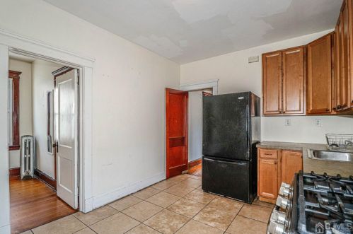 239 Hamilton St, New Brunswick NJ 08901-2205 exterior