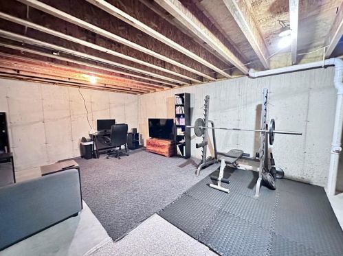 615 Hercules Trl, Madison WI  53718-2931 exterior