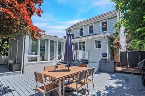 8 Broadview Ter, Norwalk CT 06851-3907 exterior