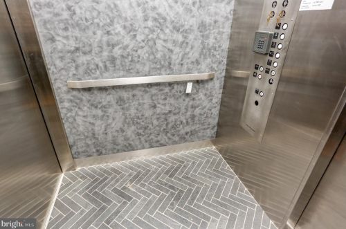 220 Prince St, Lancaster PA 17603-5878 exterior