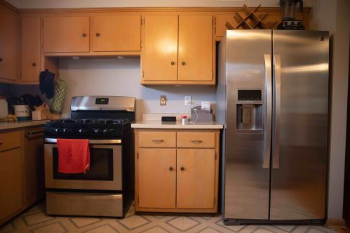 7321 Harwood Ave, Milwaukee WI 53213-2663 exterior