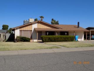 2308 Bloomfield Rd, Phoenix AZ  85029-2705 exterior