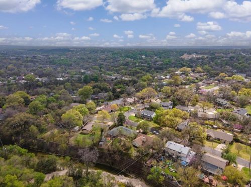 2608 Dunbarton Dr, Austin TX 78723-2233 exterior