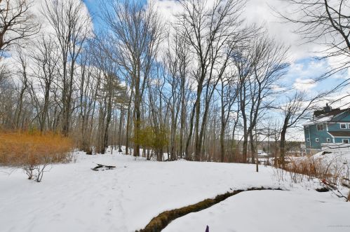 903 Ocean Ave, Portland, ME 04103-4704