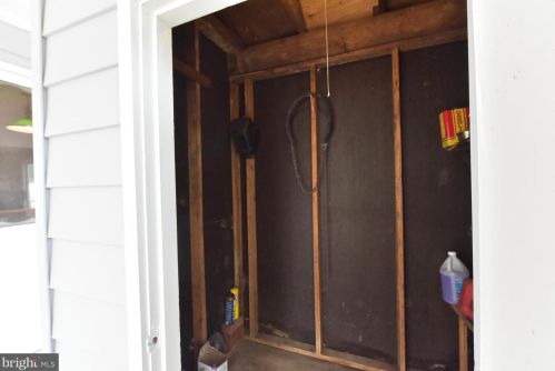 8804 Falkstone Ln, Alexandria VA 22309-4007 exterior