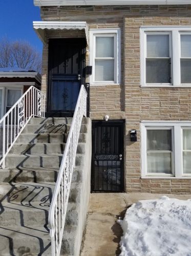 8727 Luella Ave, Chicago, IL 60617-3029