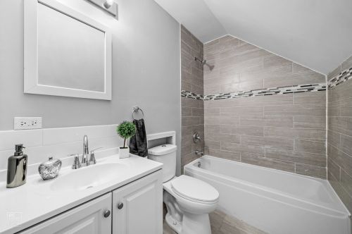 214 14 Ave, Broadview IL 60155-3107 exterior