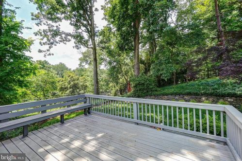 6806 Belford Dr, Silver Spring MD 20912-4841 exterior