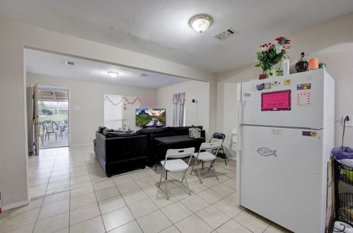 5835 Albert Dr, Humble TX 77396-2002 exterior