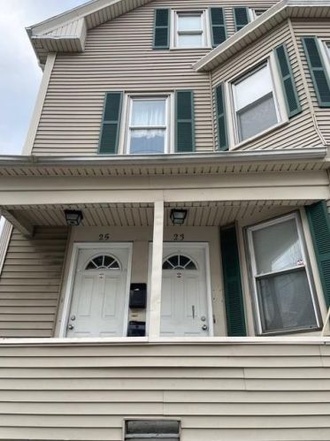 23 Osborn St, Providence, RI 02908-3612