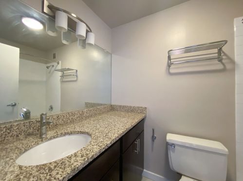 2472 Clark St, Chicago IL  60614-2718 exterior