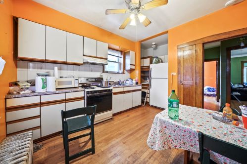 5054 Fletcher St, Chicago IL 60641-5037 exterior