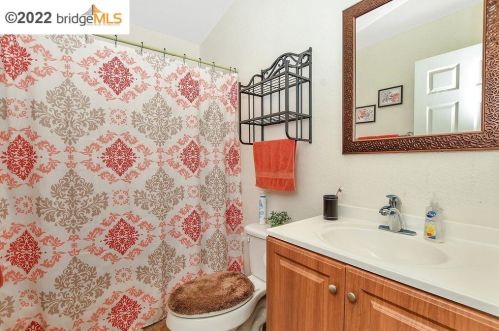 71 A St, Concord CA 94520-5304 exterior