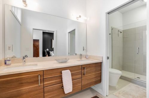 2679 Acorn Ave, Atlanta GA 30305-3703 exterior