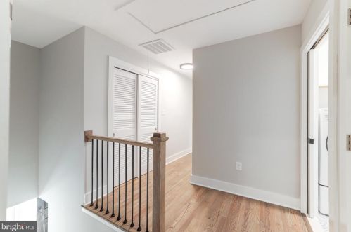 1326 Kirby Rd, Mc Lean VA  22101-2409 exterior