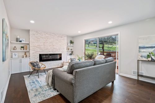 2312 Mill Grove Rd, Pittsburgh PA 15241-2726 exterior