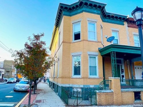 2401 New York Ave, Union City NJ 07087-4515 exterior