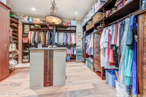 2255 Tropical Trl, Merritt Island FL 32952-4102 exterior