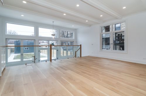 2608 Winona St, Chicago IL 60625-2506 exterior