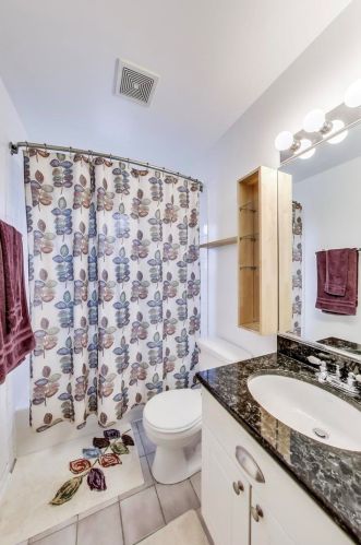 4253 Kolmar Ave, Chicago IL 60712-4702 exterior