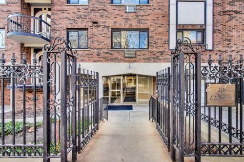 2336 Commonwealth Ave, Chicago IL 60614-3411 exterior