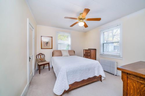 910 Davis St, Kalamazoo MI 49008-1195 exterior