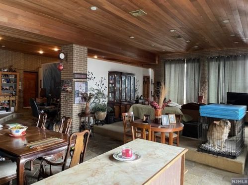 114 Pne St, Cliffside Park NJ 07010-1018 exterior