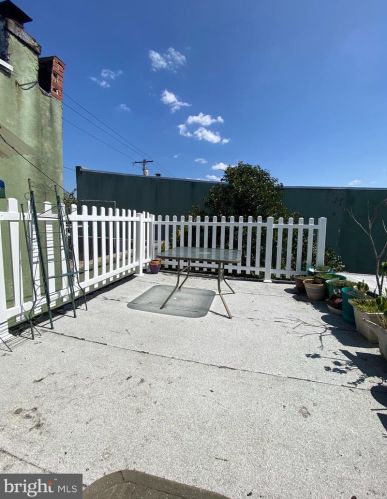 1803 8th St, Philadelphia PA  19122-2005 exterior