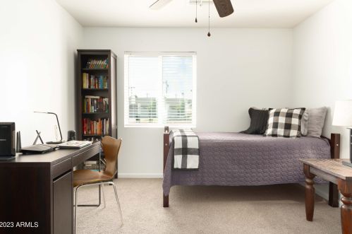 526 Butler Dr, Phoenix AZ 85051-4650 exterior