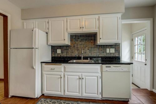 936 Currie Pl, Milwaukee WI 53213-3006 exterior