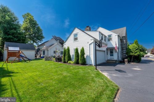 5 Lexington Ave, Pittsburgh PA 15215-3218 exterior