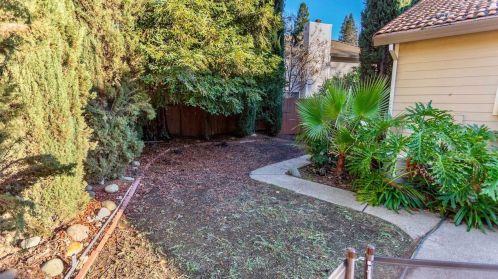 120 Seergreen Way, Folsom CA  95630-5527 exterior