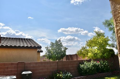 7449 Fair Meadows Loop, Tucson, AZ 85756-6146
