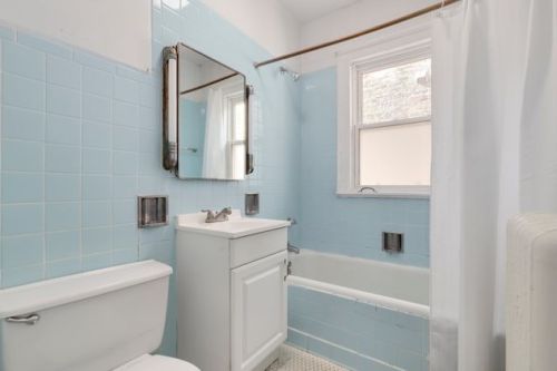 5428 Sawyer Ave, Chicago IL 60632-2624 exterior