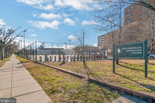 1515 1st St, Washington DC 20024-3411 exterior