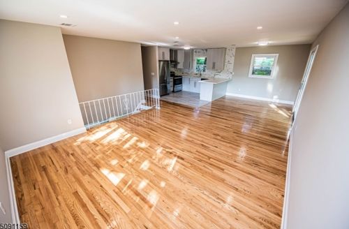 101 Pocono Trl, Hopatcong NJ  07843-1009 exterior