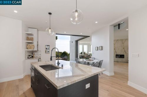 524 Cragmont Ave, Berkeley CA 94708-1207 exterior