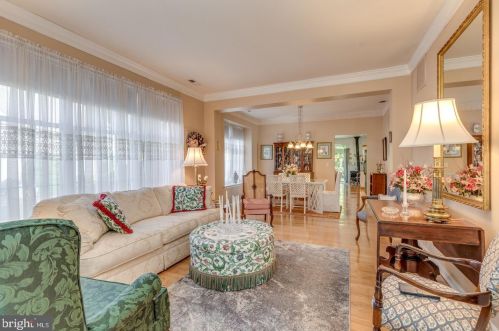 77 Warwick Way, Southampton NJ 08088-1150 exterior