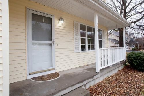 216 Castlewood, Windsor CT  06095-1050 exterior