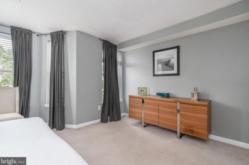 1357 Emerald St, Washington DC 20002-5431 exterior