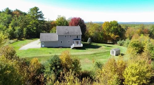 8 Graham Rd, Concord NH 03301-6900 exterior